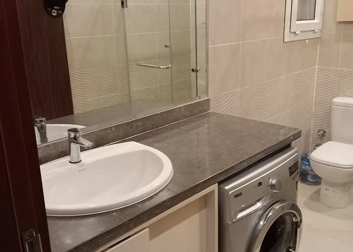 Luxury Flat 3 *