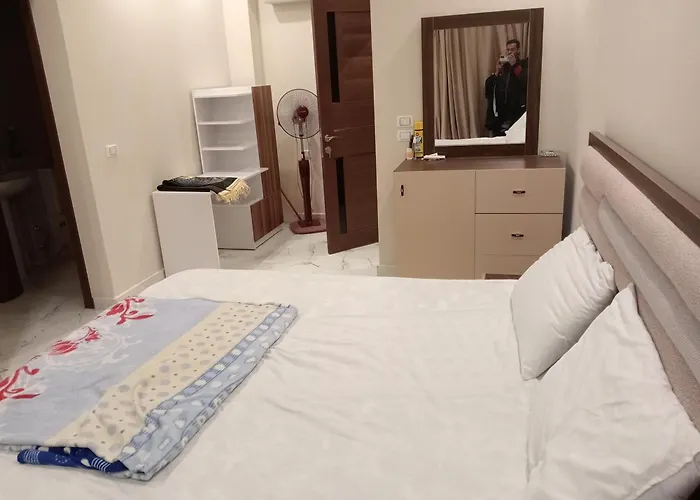 Luxury Flat 3 *